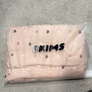 SKIM 🤎🖤🤍Ribbed Top with Cream and Black Heart Print